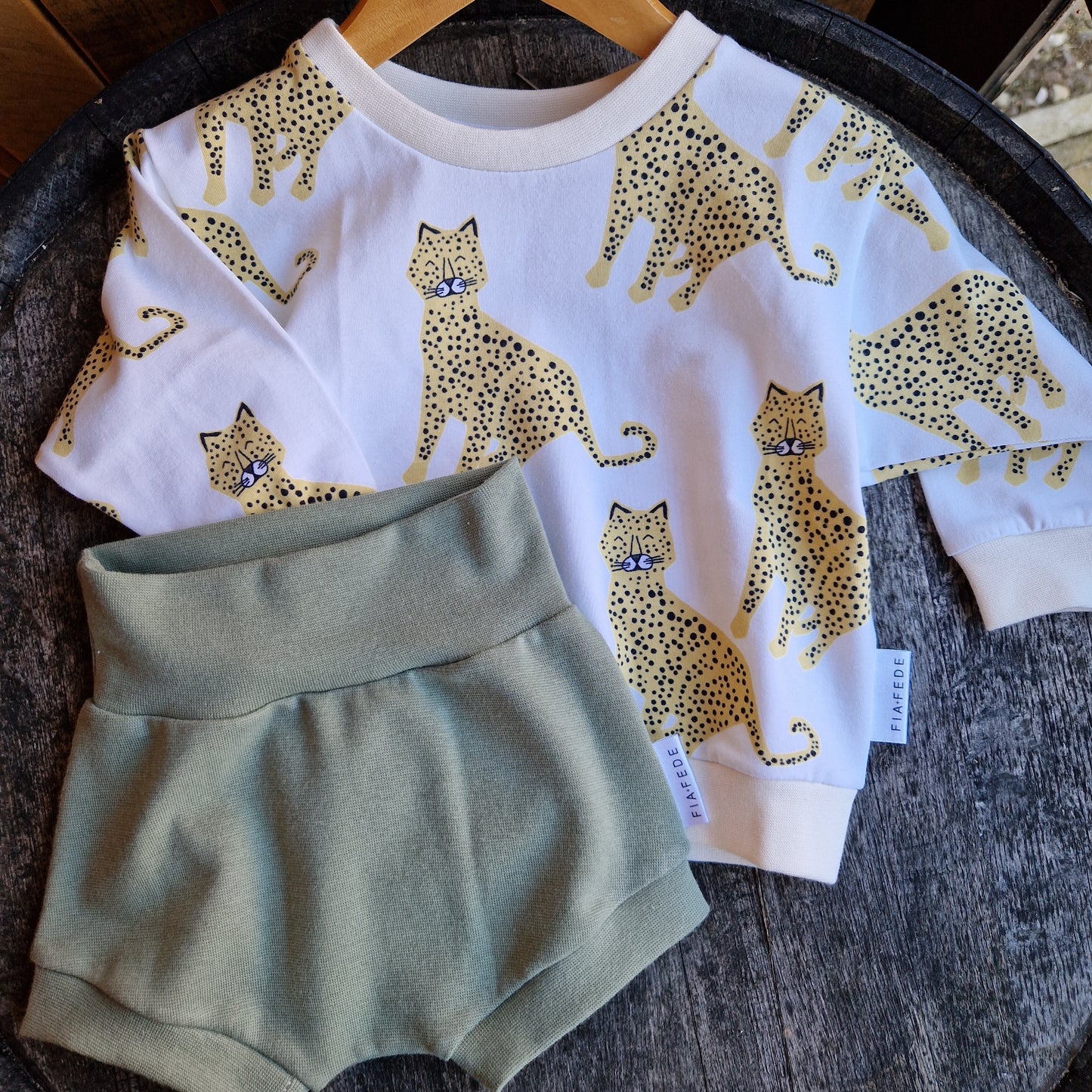 Leopard - Organic sweater